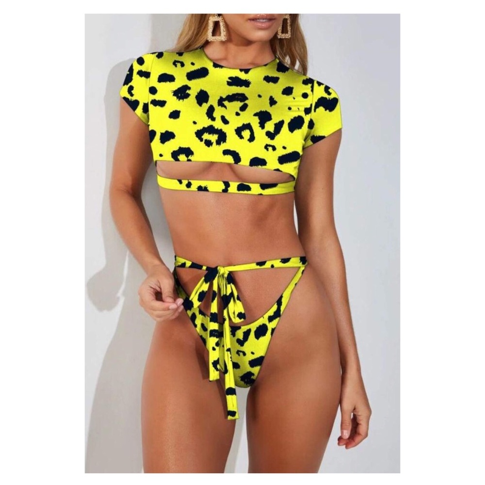 Bahía Anamalia Bikini Thong High Hip Swimsuit